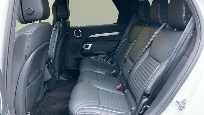 Land Rover Discovery 3.0 D300 Dynamic HSE 5dr Auto Diesel Station Wagon